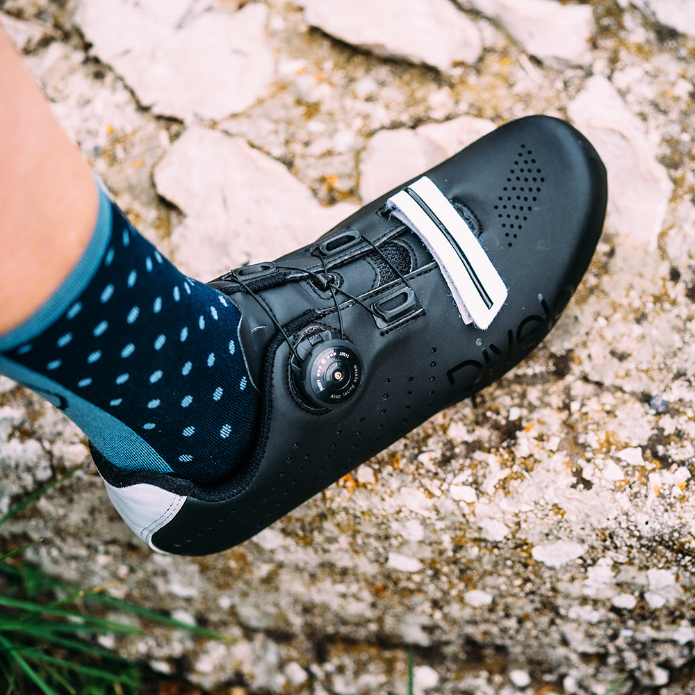 Rivelo | Mennock Cycling Shoes (Black/White)